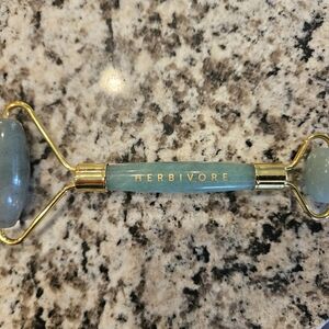 Herbivore Botanicals Jade Roller - Green and Gold